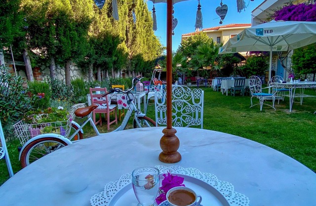 Alasonya Otel Alacati by Lamira