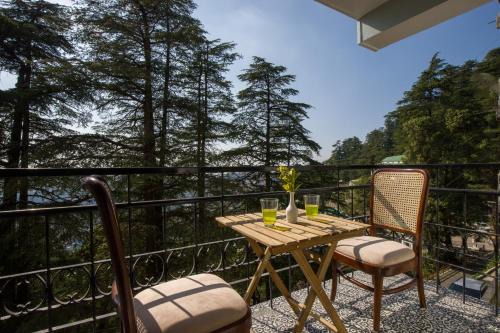 Alaya Stays 1 BHK with Balcony & Breathtaking View - Baljees Melville Divine