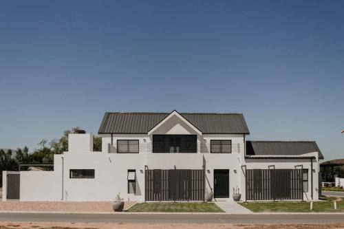 Albatross Lodge - Silwerstrand Golf and River Estate