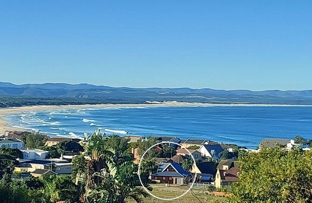 Albatross log home - 5 min to pristine surfing beaches