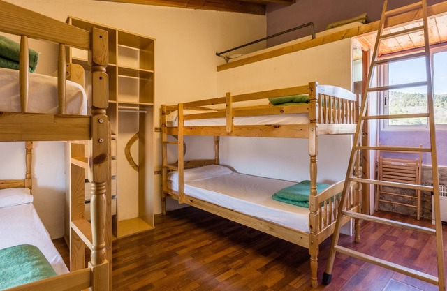 Alberg La Solana - 34 - Quadruple Room (4 - 5 Guests)