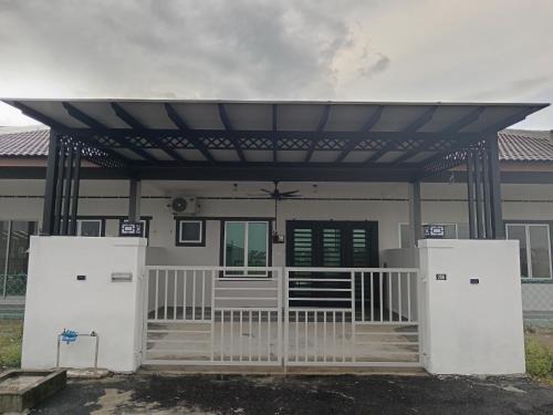 Aleesa Homestay