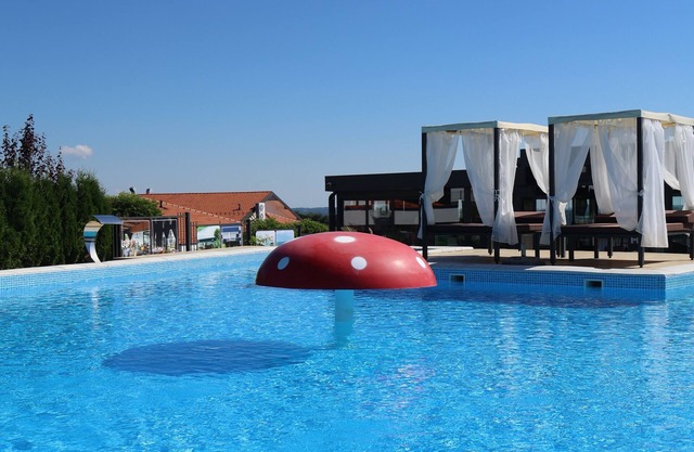 Alexander Resort