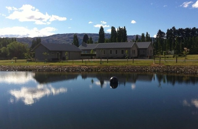 Alexandra-Clyde peaceful Clydestay.
