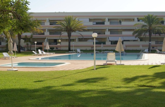 Alfarrobeiras Condominium Vilamoura