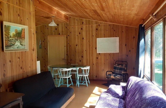 Algonquin Cabin on the Magnetawan river