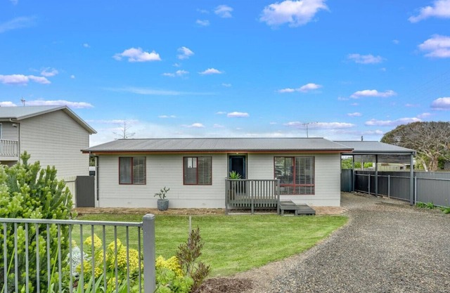 All Decked Out Goolwa Beach Pet Friendly