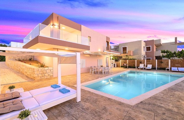 Allas Villa Heated Pool