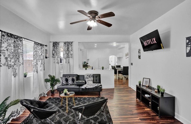 Allentown paradise near ppl center -1 paid parking per booking
