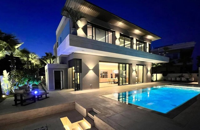 Allure Luxury Villa/ Golf