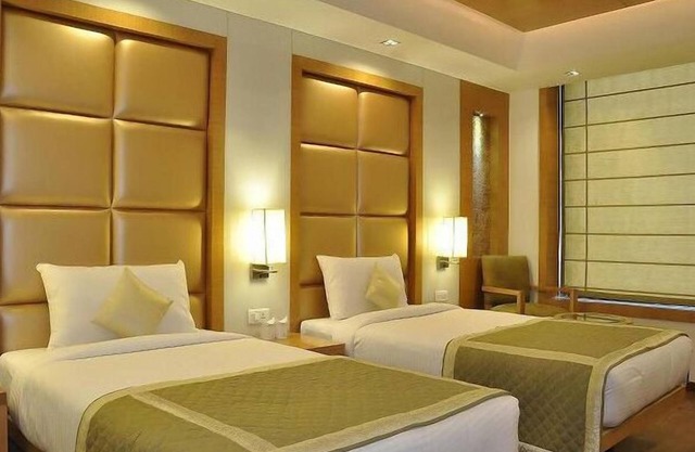 Almondz Hotel