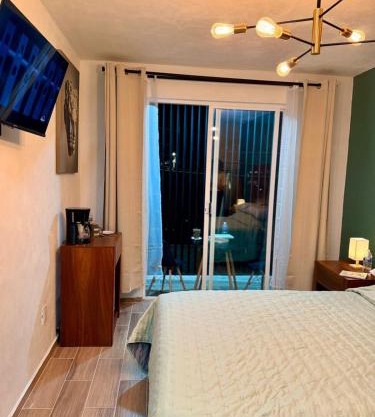 Alojamiento independiente con terraza