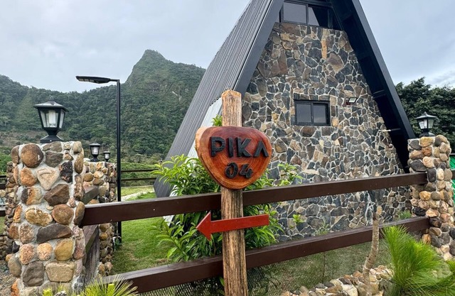 Alpine style mountain cabin with pool Pika 04 by Pika Cabins