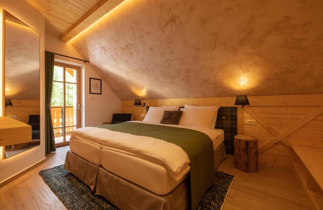 Alpine SPA Chalet with Sauna & Fireplace at Lake Bohinj