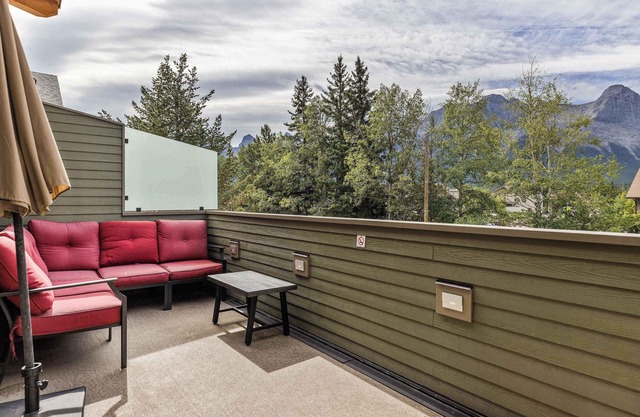 Alps #201- LEED Gold Certified & Dog Friendly!