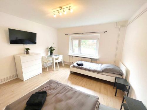 alt - Monteursunterkunft - Einzelbetten - gute Anbindung - Bettwäsche - Schwarzenbek B A