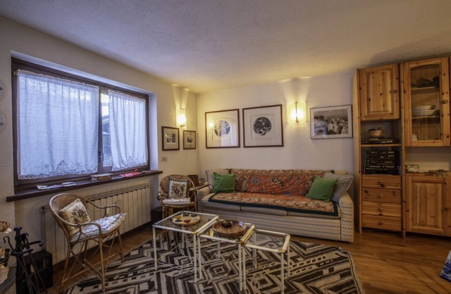 ALTIDO Family Apt for 6, near Ski Lifts, in Courmayeur