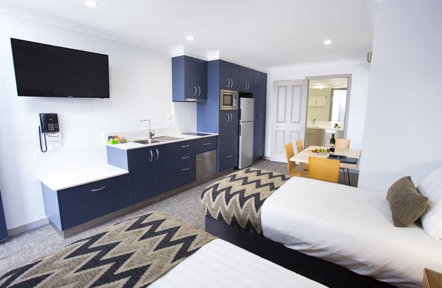 Altitude Motel Apartments