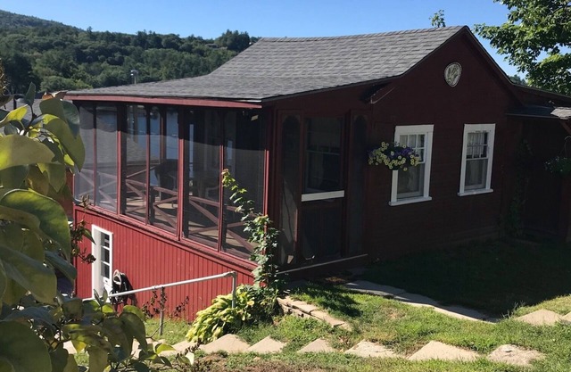 Alton Bay Winnipesaukee Cottage