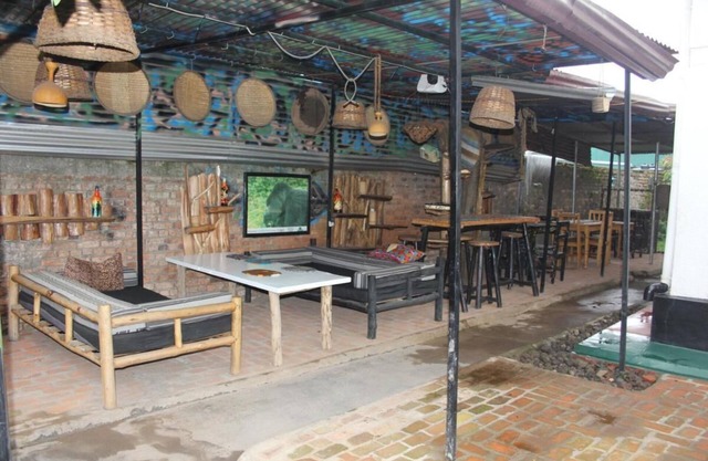 Amahoro Guest House - Single Room with Shower