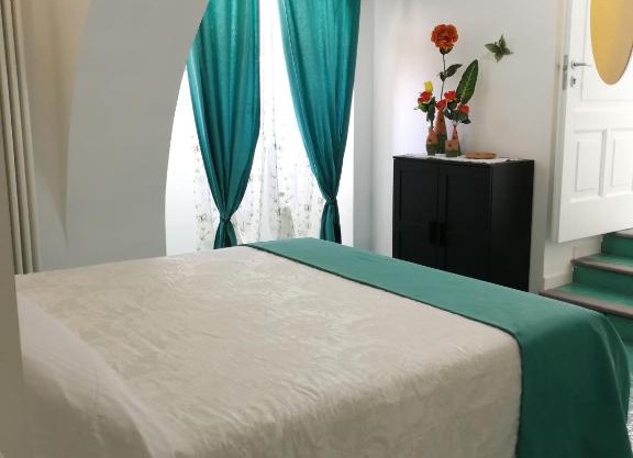 Amalfi Small Wonder Tiny Town House