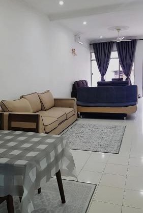 AMAN Homestay Senawang musliim only