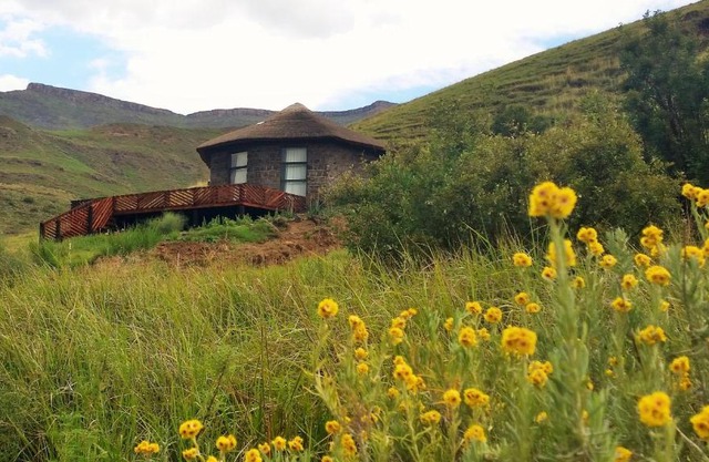 Amanzi Empilo Bungalow