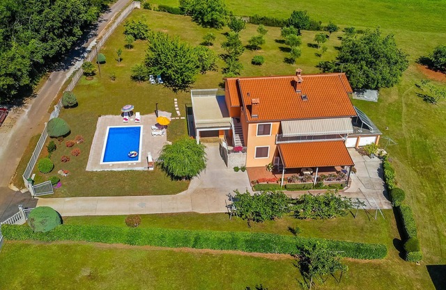 Amazing apartment in Nedescina