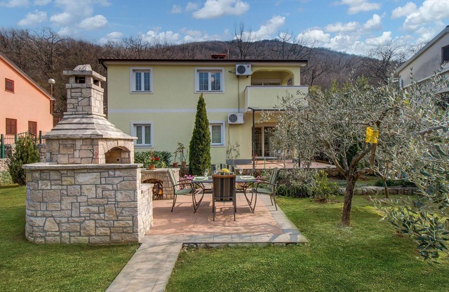 Amazing apartment in Porozina with WiFi