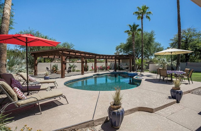 Amazing Arizona resort style OasisnREG# STR 2024 001238