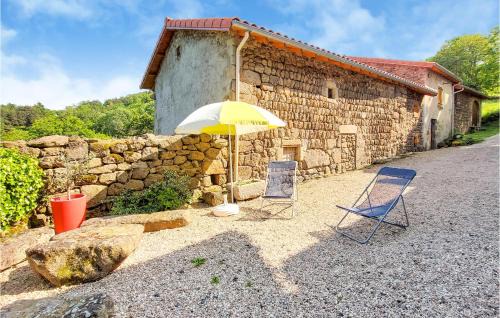 Amazing Home In Essertines-En-Châtelne