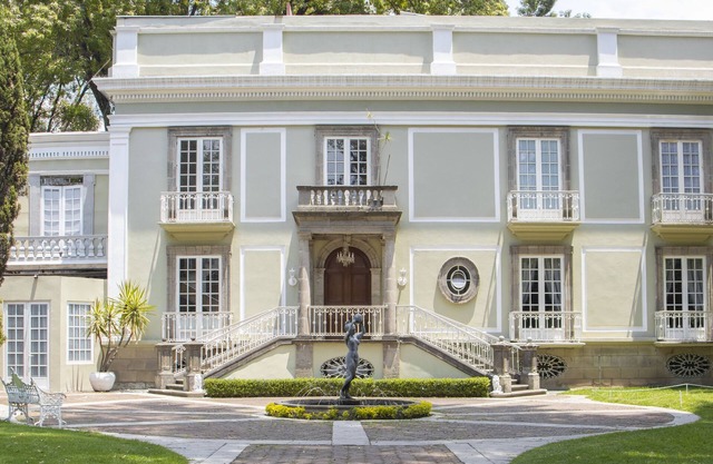 Amazing French Mansion in the heart of Coyoacan