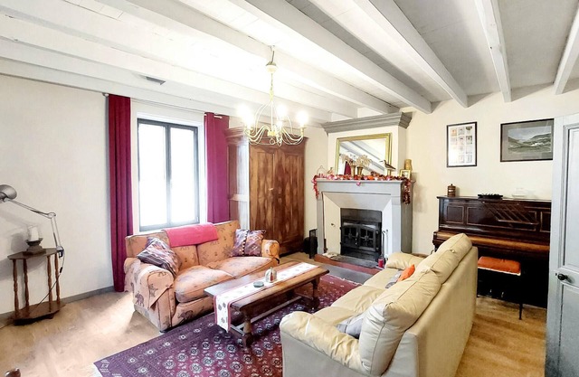 Amazing home in ARCAIS with WiFi