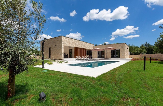 Amazing home in Klarici