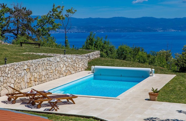 Amazing home in Moscenice with WiFi