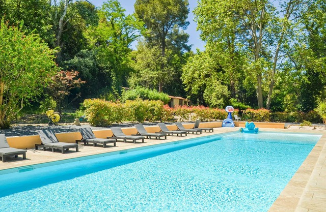 Amazing home in Roujan with outdoor swimming pool