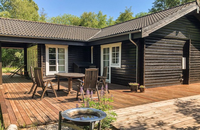 Amazing home in Sæby with WiFi