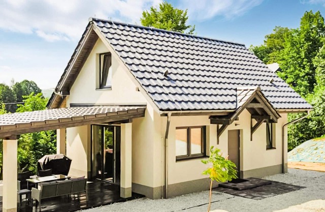 Amazing home in Staniszów with WiFi