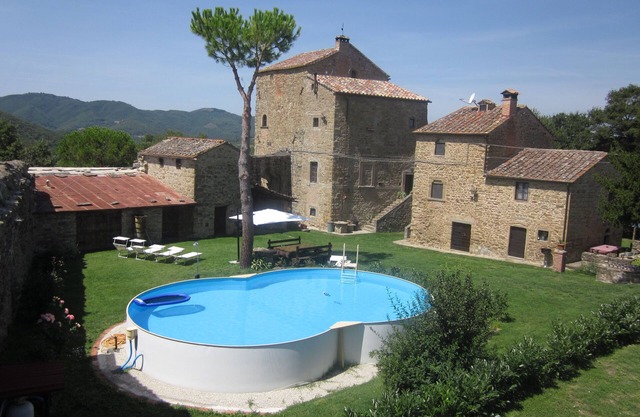 Amazing House Within the Castle of Pianettole, Anghiari 30mins from AREZZO