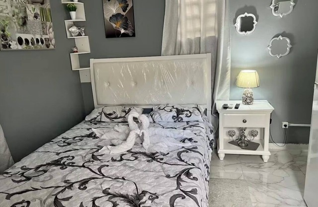 Amazing Modern Studio, fully equipped with WiFi and AC in the heart of Marigot