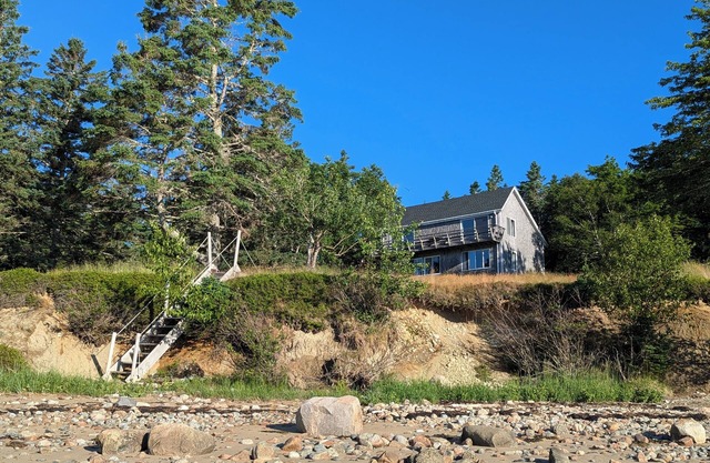 Amazing Private Oceanfront Beach House with incredible views. Dog friendly!