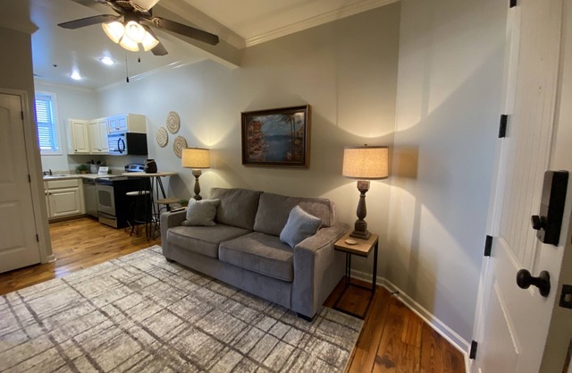 Amazing Suite nestled in downtown Corinth