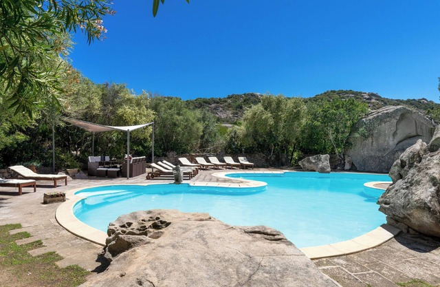 Amazing Villa "Roccia" with Wi-Fi, Air Conditioning, Garden and Terrace
