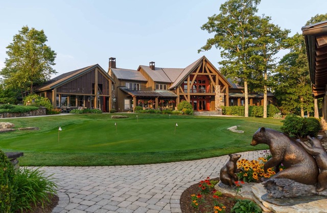 American Chestnut Suite- Private Club Access