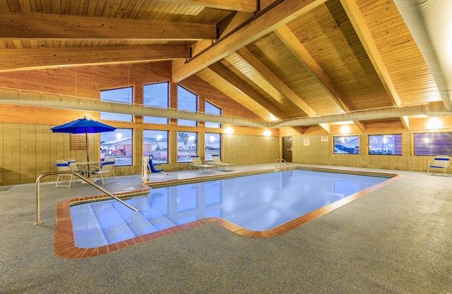 AmericInn by Wyndham Marshall