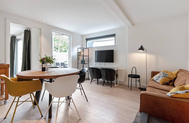 Amsterdam Dunes Holiday Home with private Garden and Parking
