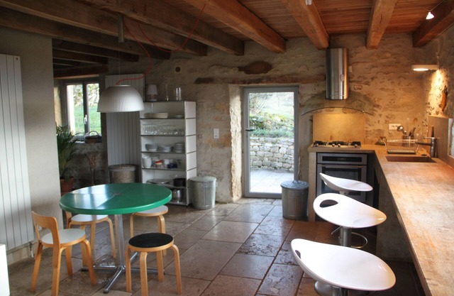 An authentic white stone barn renovated for 4, with fireplace