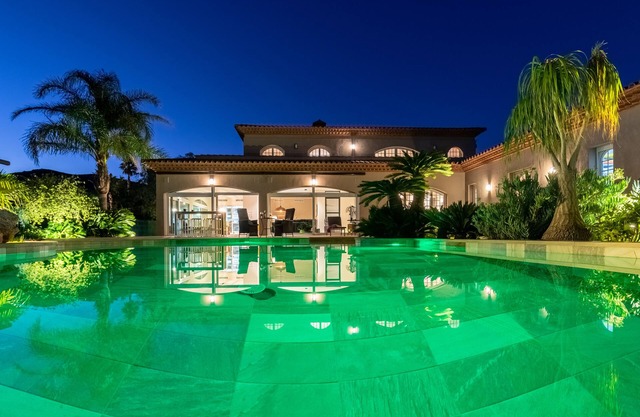 An elegant villa in a private housing development, Luxury- Golf- Sea all in one