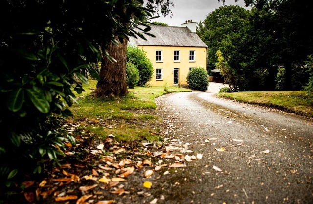 An incredible retreat on the coast for 10, with a beautiful garden