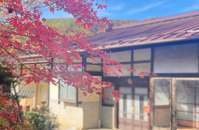 An inn with an irori hearth for a night without me/Ina Nagano